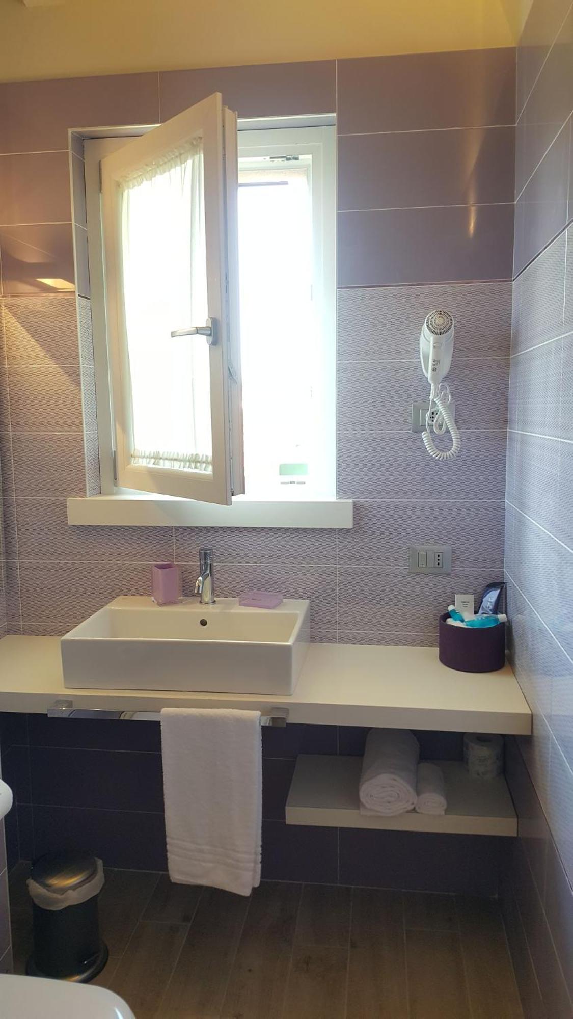 B&B Gardacharme Ντεζεντσάνο ντελ Γκάρντα Εξωτερικό φωτογραφία