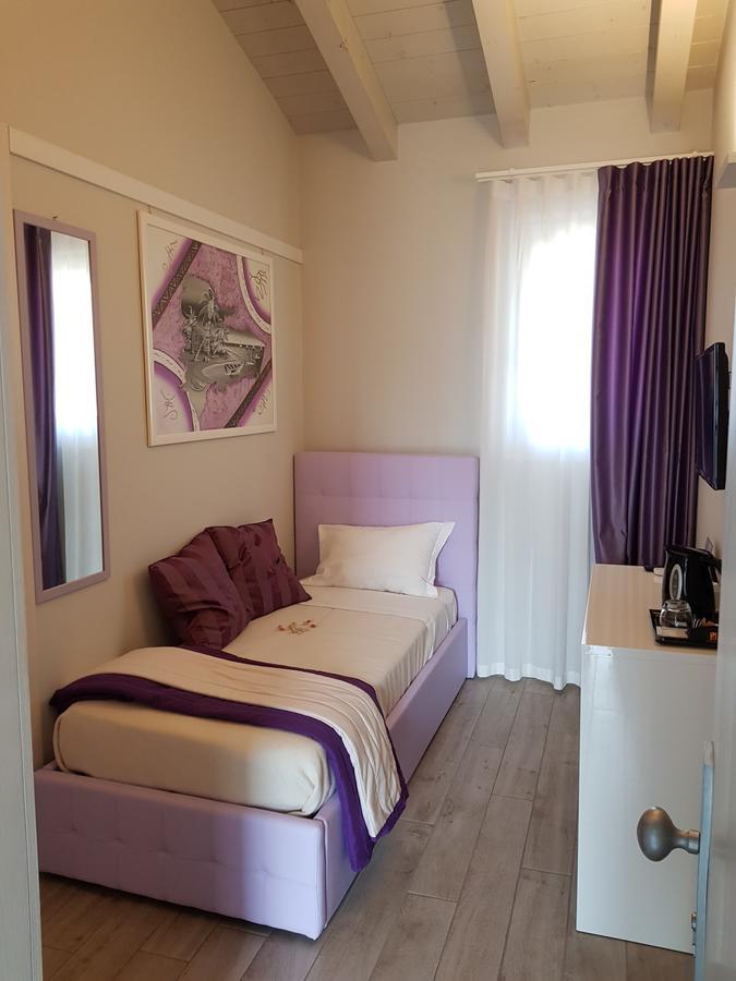 B&B Gardacharme Ντεζεντσάνο ντελ Γκάρντα Εξωτερικό φωτογραφία